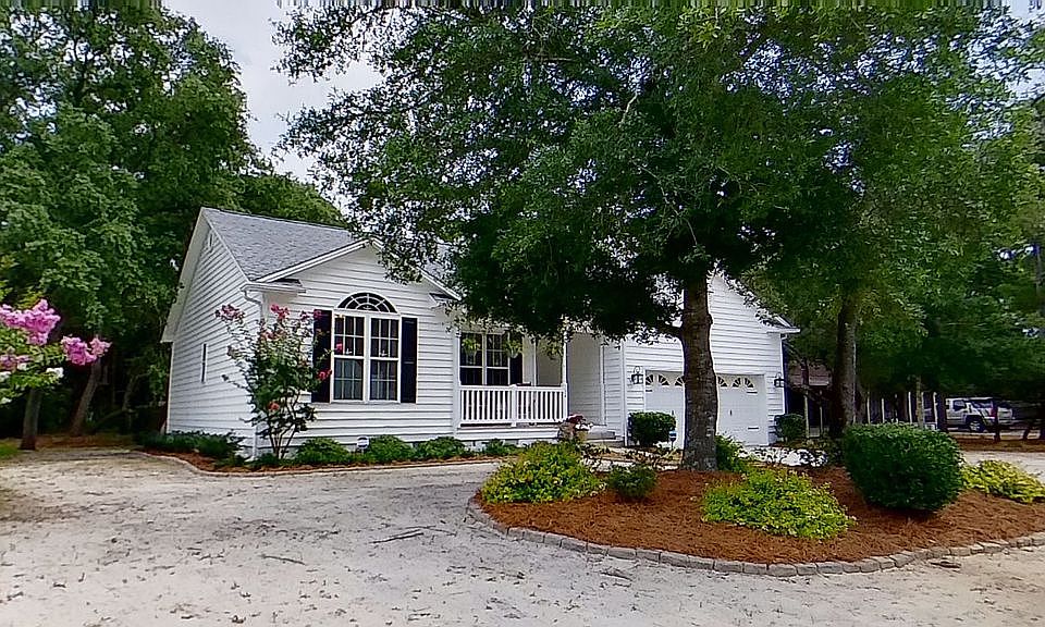 1st image of 132 NW 4th St