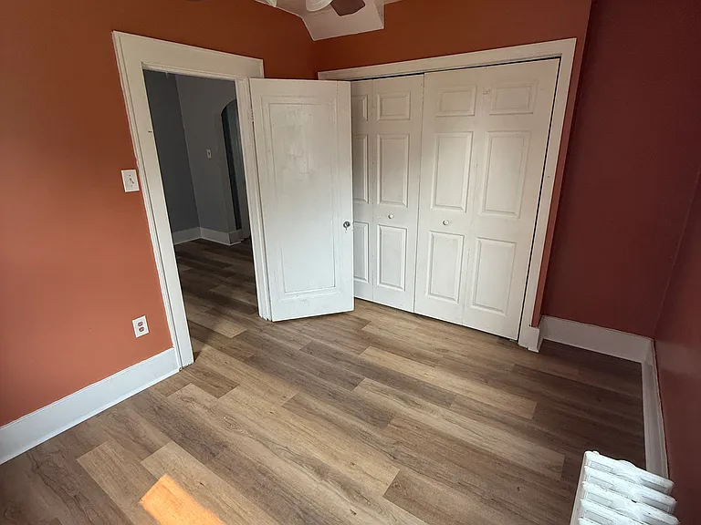 45 Glenmore Ave — Photo 8