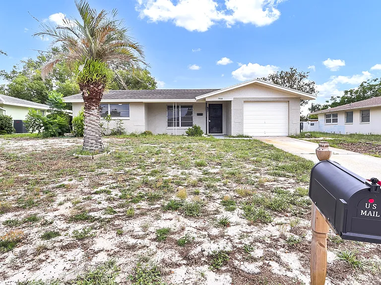 7808 Talisman Dr — Photo 2