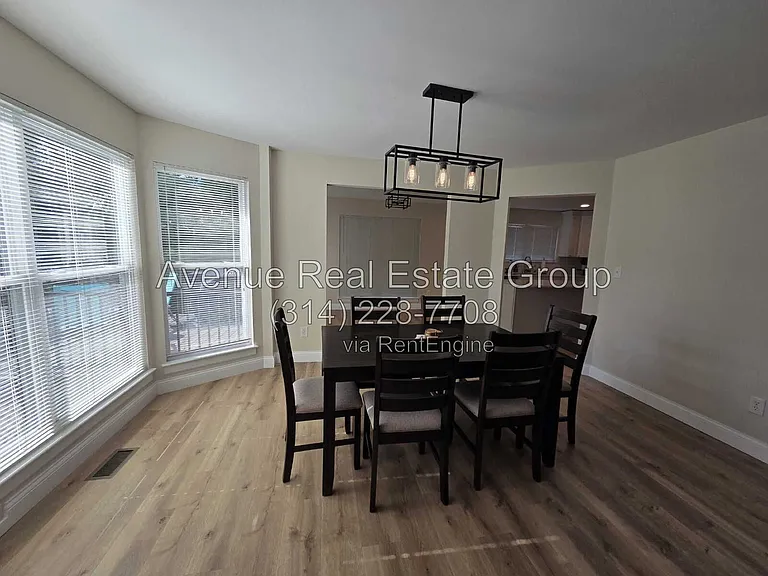 956 Briar Green Ct — Photo 10