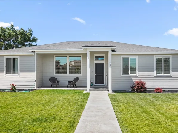 609 S Oak Avenue, Warden, WA 98857