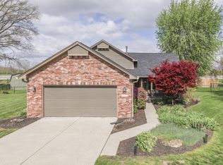 814 Morphis Ln, Greenwood, IN 46142