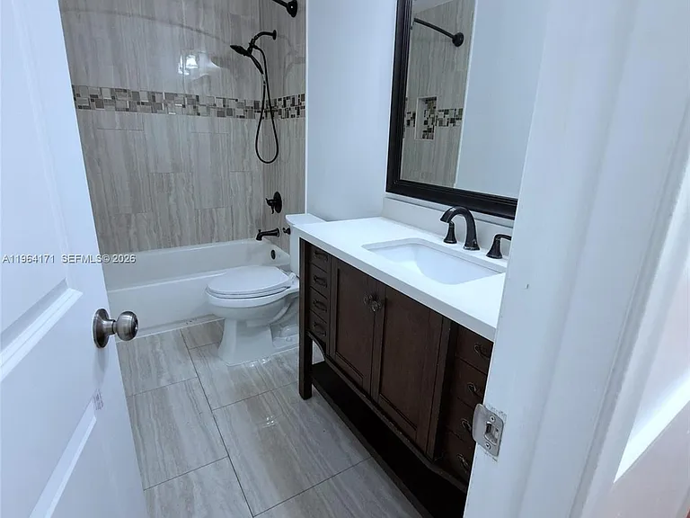 3920 Woodside Dr — Photo 6