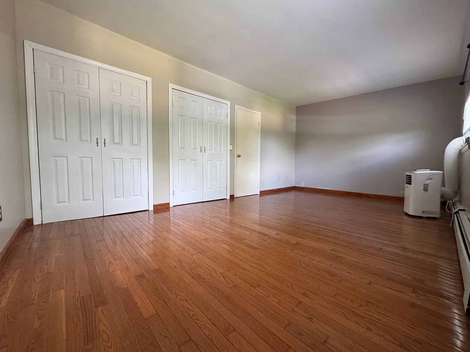 3 bed, 1.5 bath, 1440 sqft, $2,700 — Photo 4