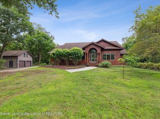 8401 Winegar Rd, Perry, MI 48872