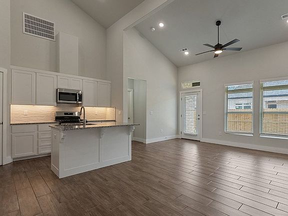5th image of 491 Azurite Rd