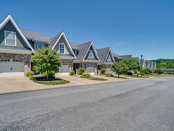 5th image of 385 Piper Gln #385