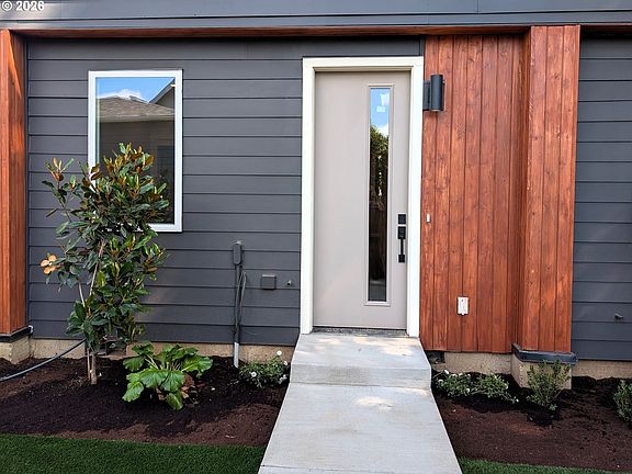 2nd image of 5118 SE 66th Ave