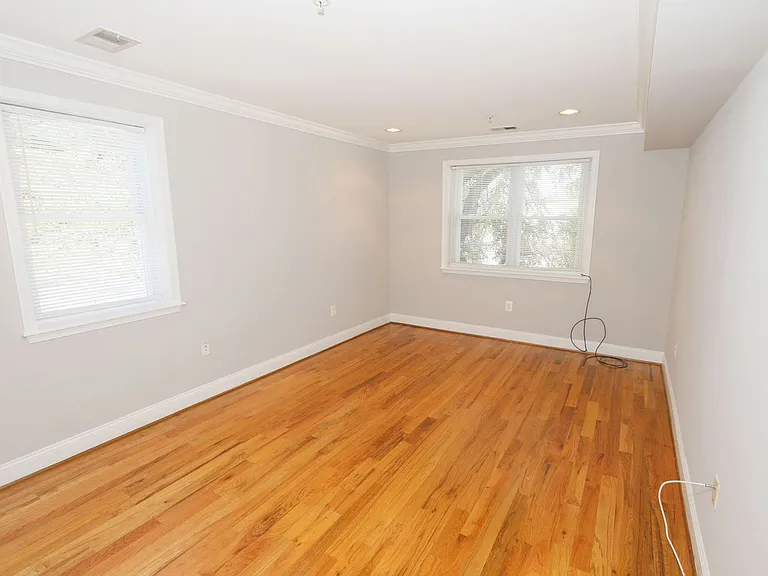 3118 E St. SE — Photo 6