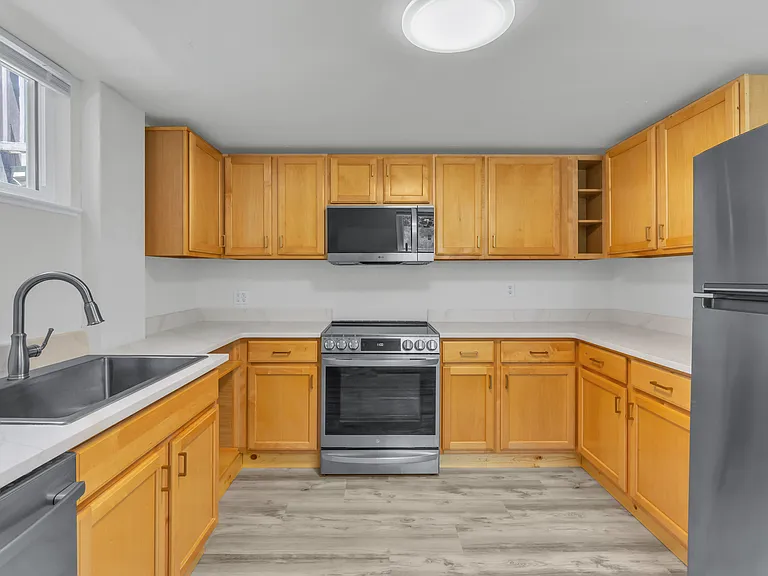 2591 Pierce St — Photo 7