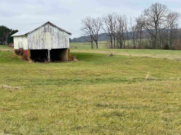 8261 W Cox Ferry Rd, Campbellsburg, IN 47108
