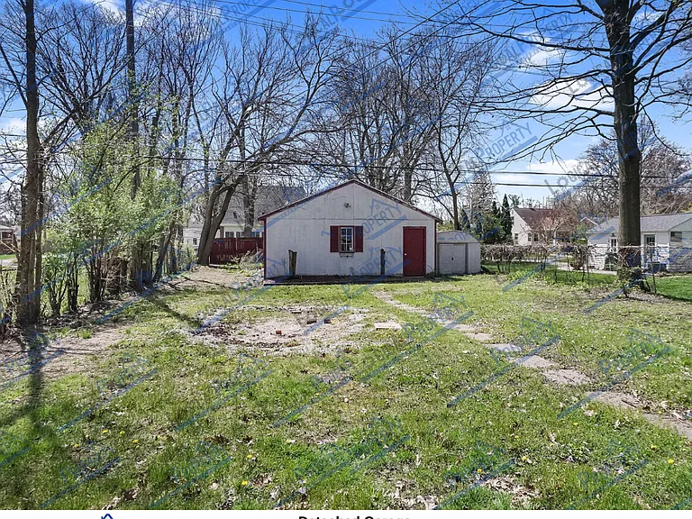 429 Royal Ave — Photo 15