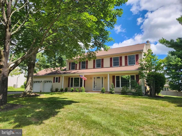 20 Nassau Dr, Lawrence Township, NJ 08648
