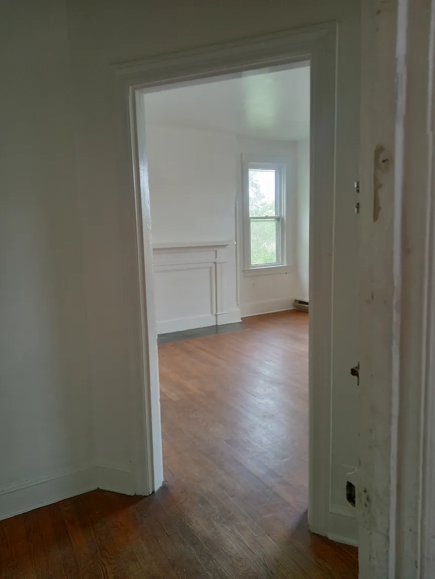 122 Virginia Ave photo 1