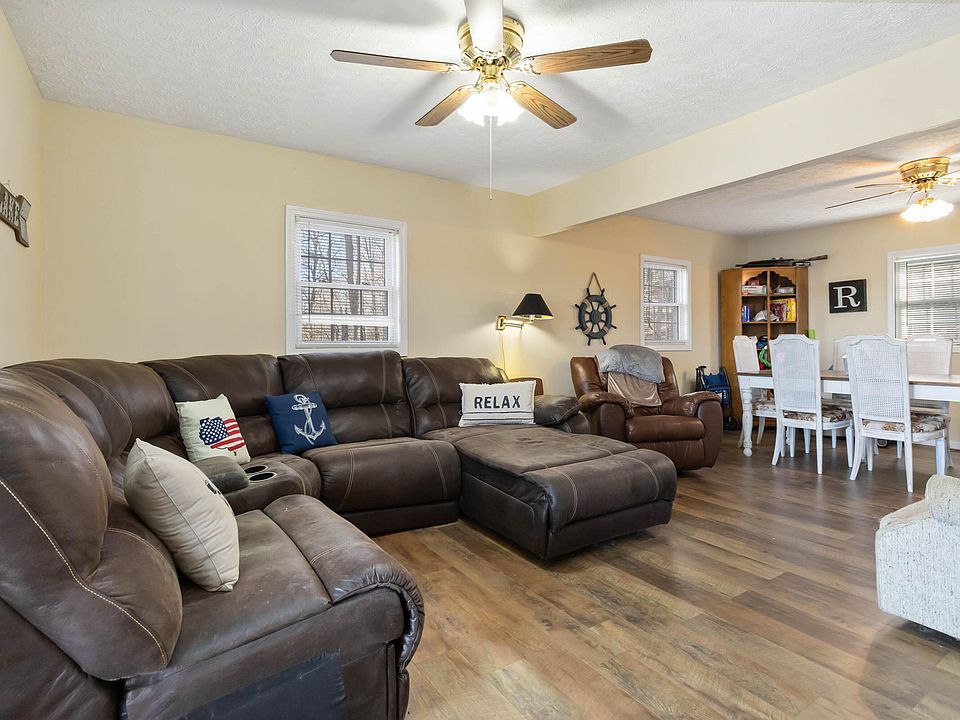 7th image of this home