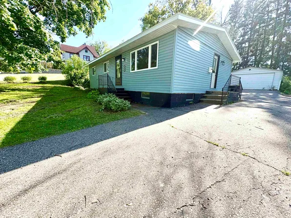 411 Western Ave, Elroy, WI 53929
