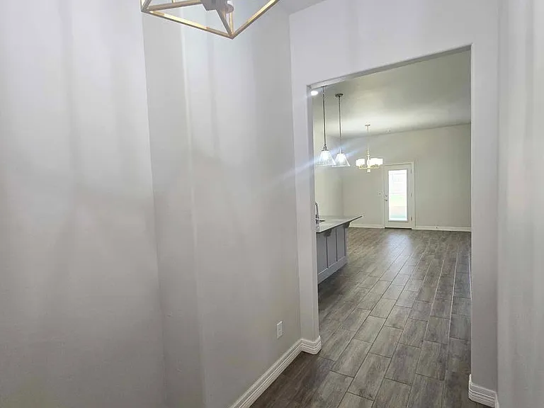 9221 Anaum Ln — Photo 2