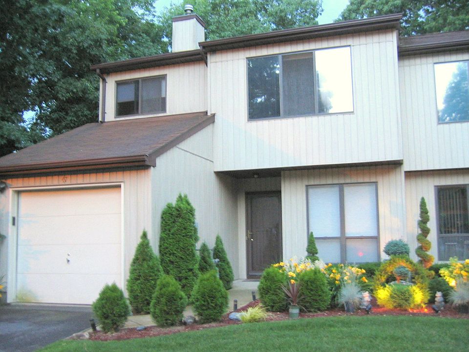 47 Oakwood Ct Baldwin, 11510