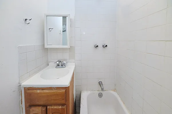 Rented by Voro NYC | media 46