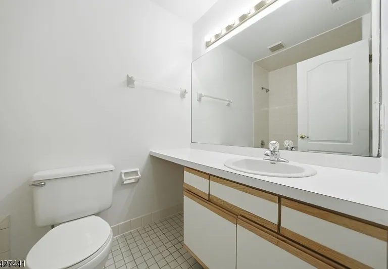 11 Deer Hill Ct — Photo 18
