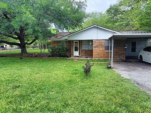 340 West Dr Photo 1
