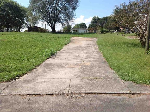 2nd image of 139 Jeri Dr