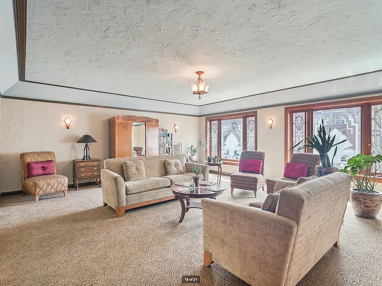 519 W Roy St #309 — Photo 20