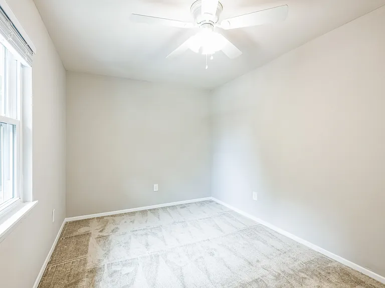 1559 Highland Ave #3 — Photo 17