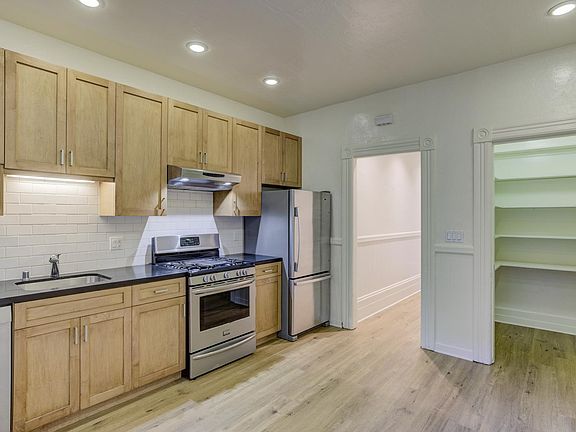 Remodeled Kitchen w/ Large Pantry