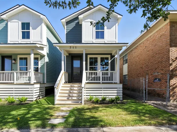 711 Ball St, Galveston, TX 77550