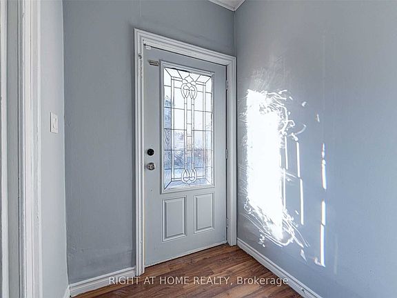 2nd image of 5 William St