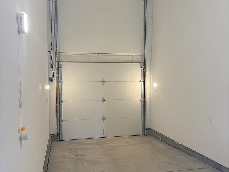 1 car garage