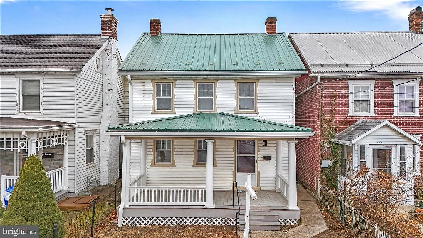 129 E Franklin St photo 1