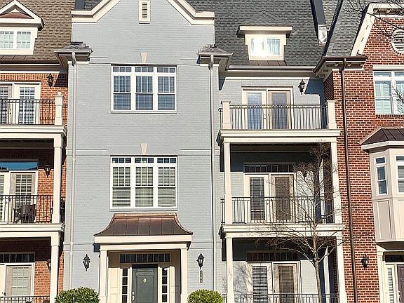 2nd image of 1204 Balustrade Blvd