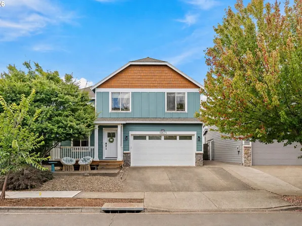 12671 Villard Pl, Oregon City, OR 97045