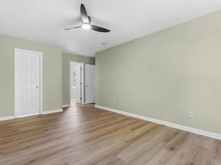 109 Summer Vale Dr — Photo 17