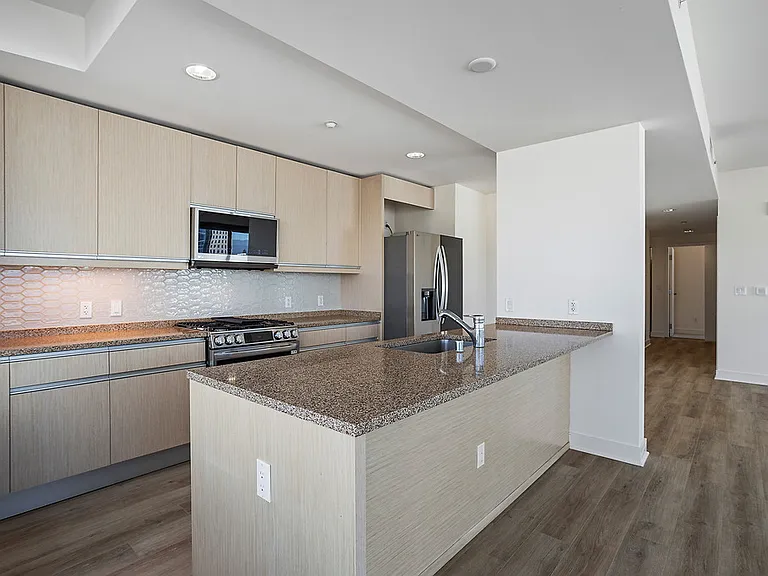 360 Residences — Photo 18