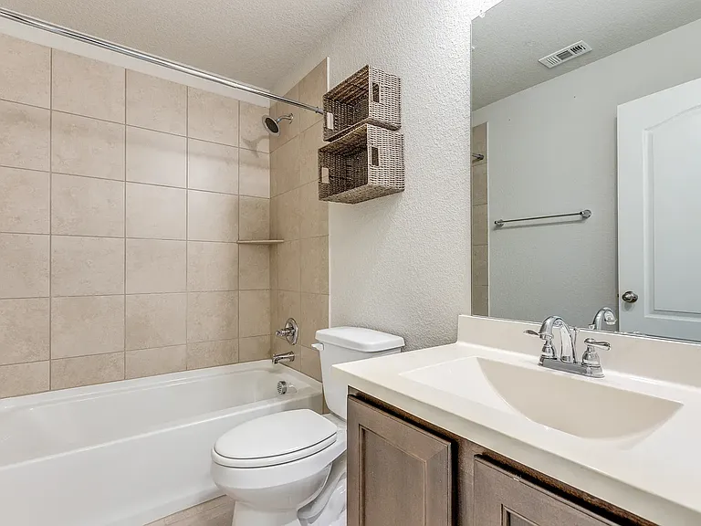 1900 Outpost Creek Ln — Photo 23