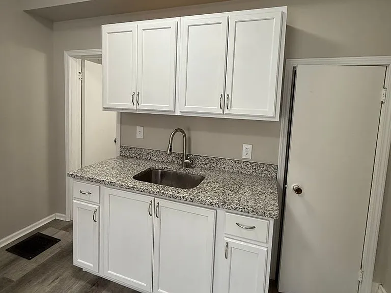 25 Parkview St #3 — Photo 3