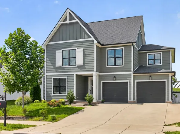 869 Plowson Rd, Mount Juliet, TN 37122
