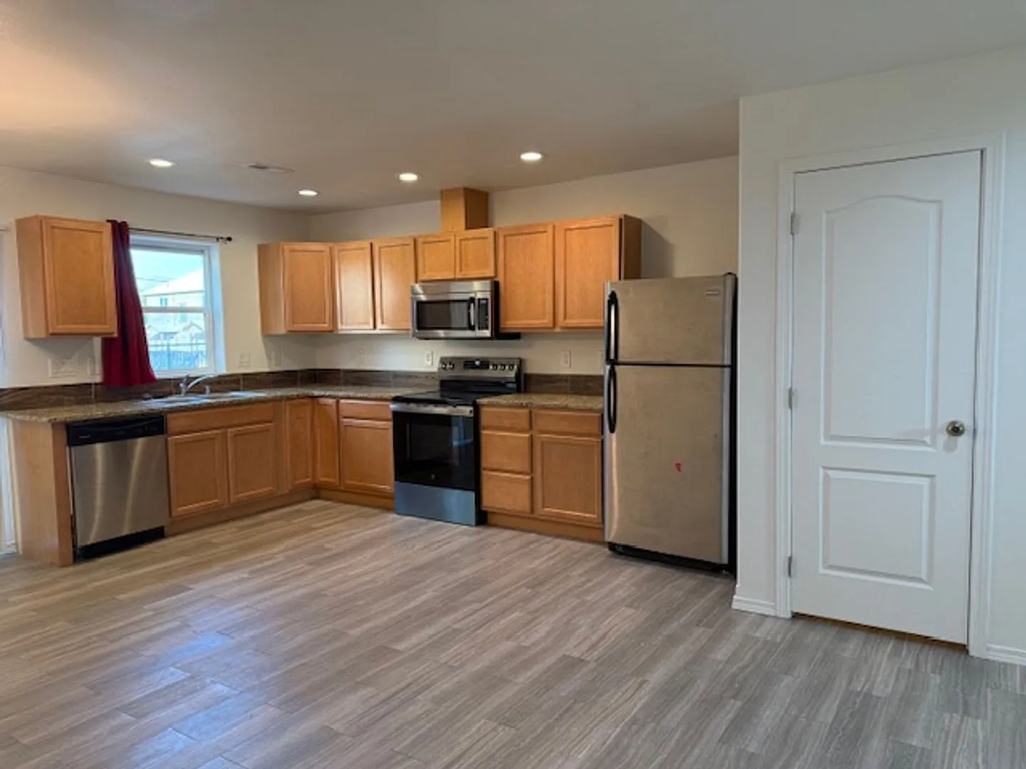 1340 Shaker Place — Photo 2