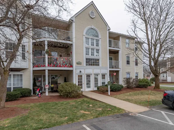 2 Scituate Place #38, Merrimack, NH 03054