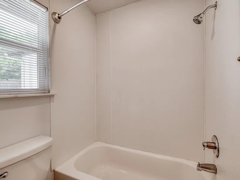 5210 Joe Sayers Ave #E — Photo 20