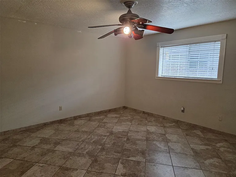 15415 Beechnut St — Photo 15