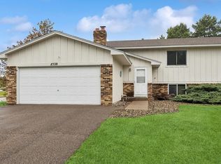 2528 Birchview Ln, Minnetonka, MN 55305