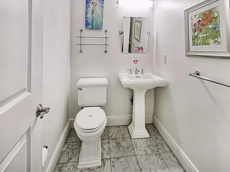 34 48th St #3C — Photo 10