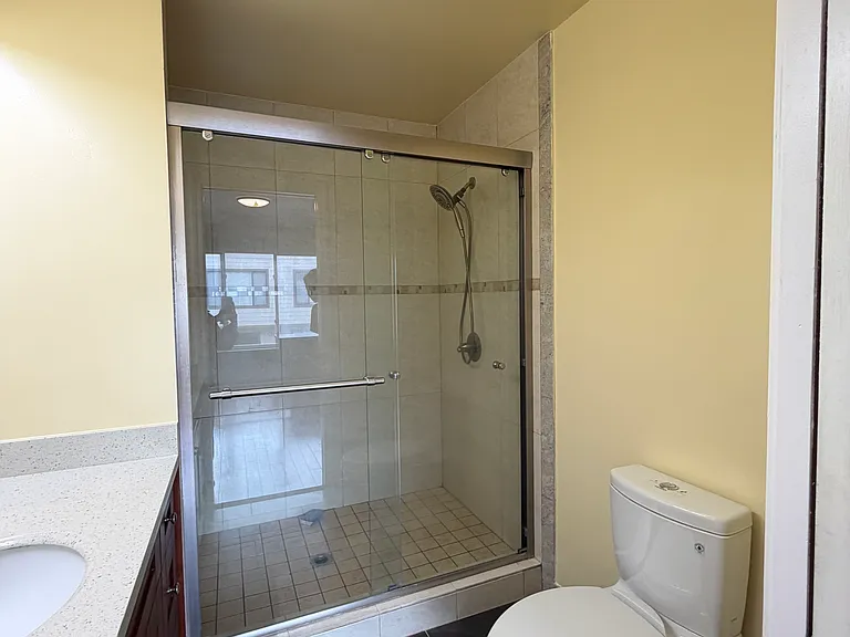 426 Wyandotte Ave — Photo 14