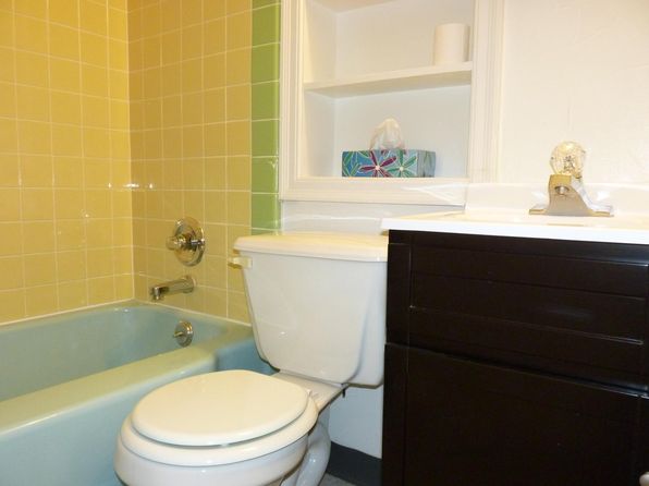 2621 Fairmont Pkwy APT 1, Erie, PA 16510