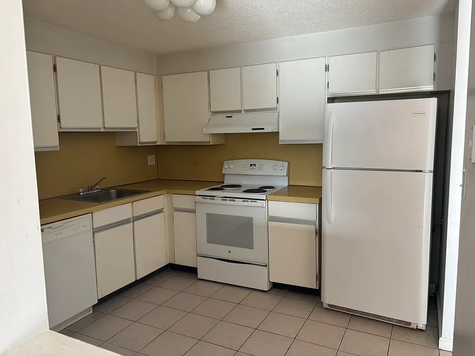 406 Broadway #301