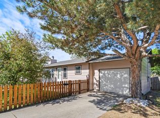 1216 Carbon Ave, Cheyenne, WY 82001